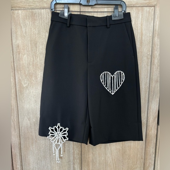 AREA Size 6 five pocket heart cutout short - Picture 1 of 12